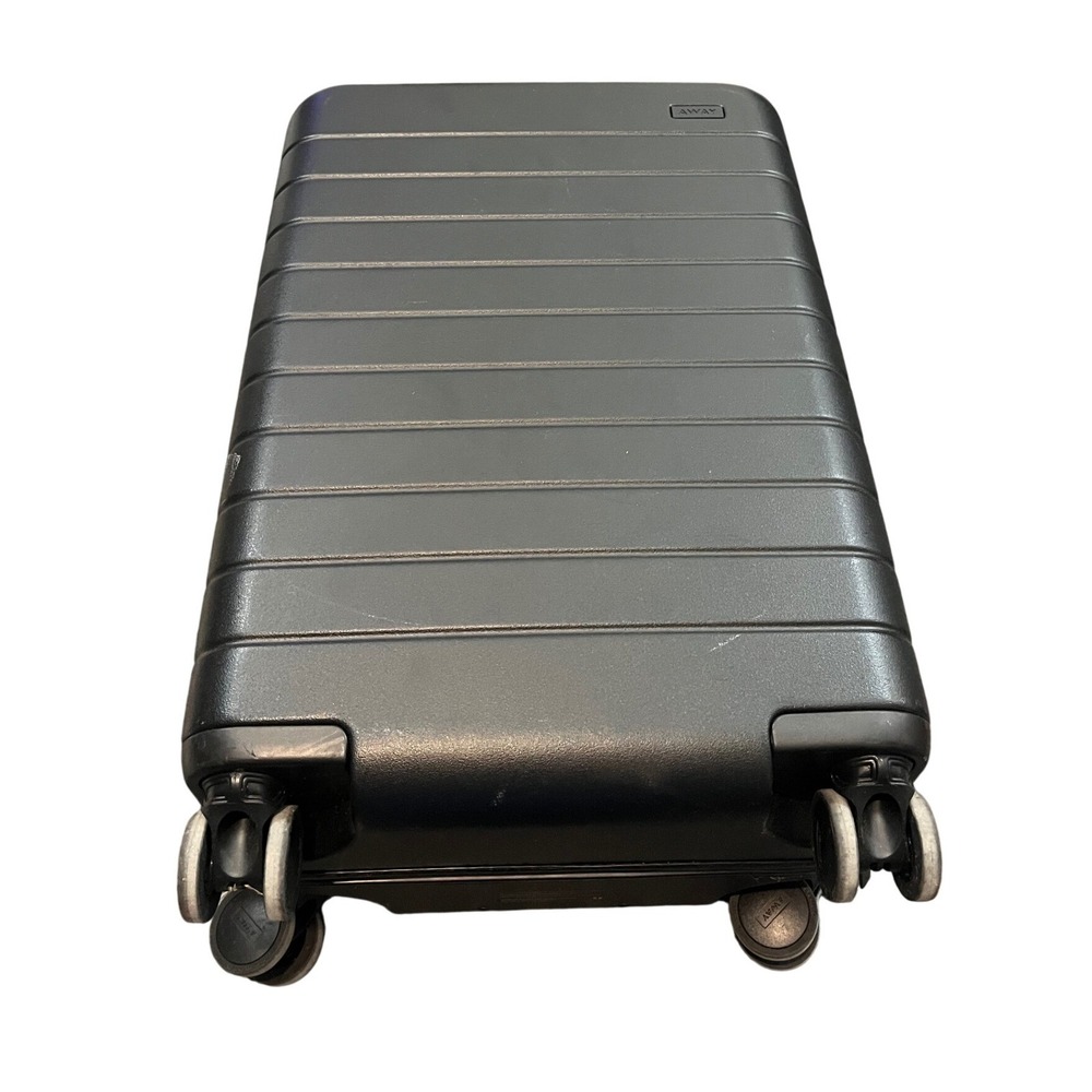 Away Luggage Carry-On Suitcase Unisex OS Black Hardshell Spinner TSA Lock